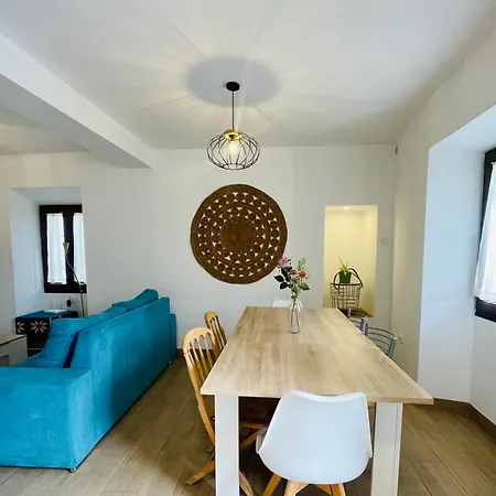 Casa Puerta De Almocabar بيت للعطل *