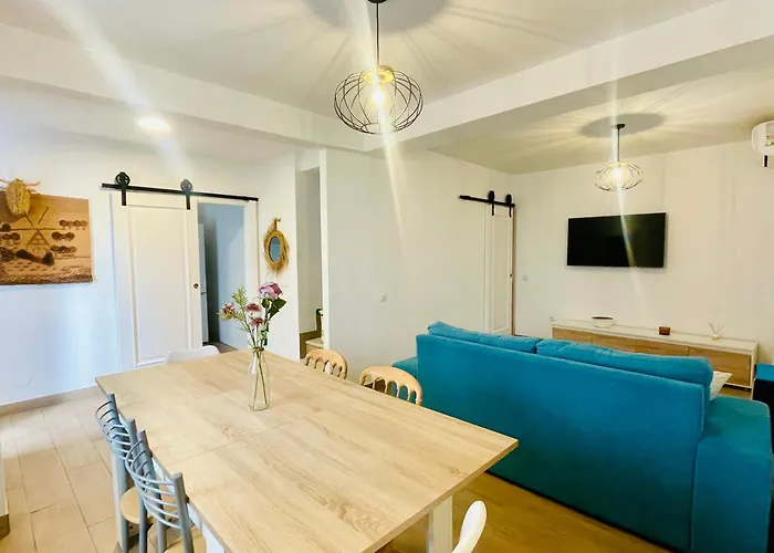 Casa Puerta De Almocabar